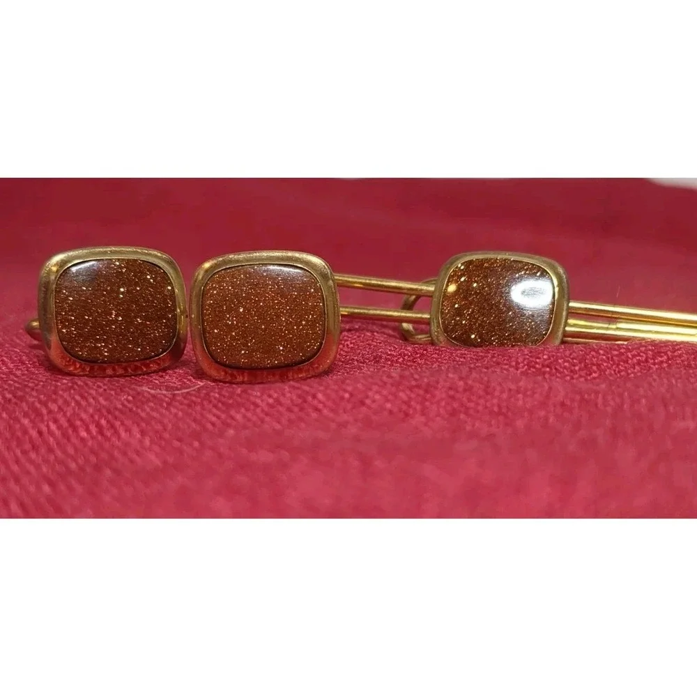 Vintage‎ Mid Century Correct Quality Gold Tone W/Goldstone Tie Bar & Cuff Links